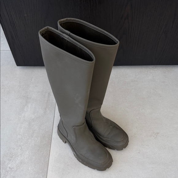 Zara Khaki green Rain Boots - Picture 6 of 12